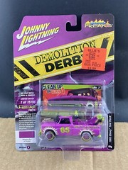 Johnny Lightning Demolition Derby 1965 Chevy Tow Truck #3 1:64, COMB SHIP $1