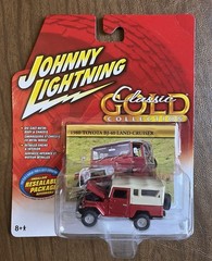 Johnny Lightning Classic Gold Collection 1980 Toyota Land Cruiser 1:64 – Red
