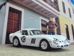 ’26 HOT WHEELS PREMIUM FERRARI 250 GTO LOOSE 1:64 SCALE VINTAGE RACING SERIES