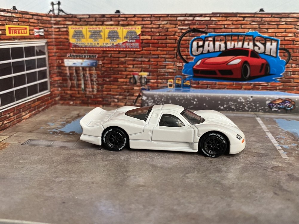 2022 HOT WHEELS 1:64 WHITE 1998 NISSAN R390 GT1 WHEEL SWAP REAL RIDERS