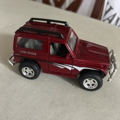 Toyota Land Cruiser Red DP5010 Diecast Model
