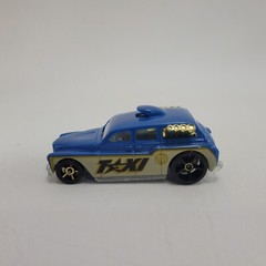 Hot Wheels 2005 Cockney Cab II. Blue, Yellow and White