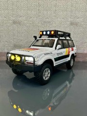 Toyota Land Cruiser LC80 – 1:24 Scale Diecast Model Car Rugged SUV 4×4