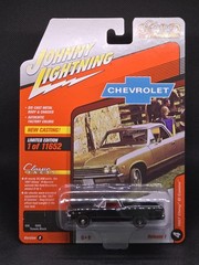 Johnny Lightning 1967 Chevy El Camino Classic Gold Tuxedo Black Release 1 ver B