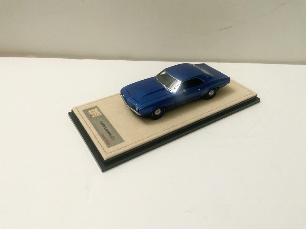 1/43 1969 Chevrolet COPO Camaro ZL1 Le Mans Blue Metallic GLM STM691011