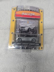 Greenlight Muscle Car Garage 2007 Silver Chevy Camaro Concept Conv. 1:64