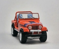 1979 JEEP CJ-7 RENEGADE Diorama Collectible DieCast Model Car 1:64 Red LOOSE
