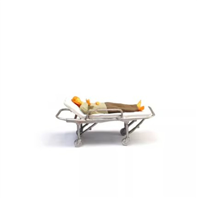 1/64 Hospital Bed Patient Scene Miniatures Doll Figure For Cars Vehicle Model