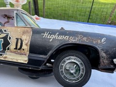 Vintage 1960s Bandai Japan Tin 1965 Buick Riviera Highway Police Car PD Battery