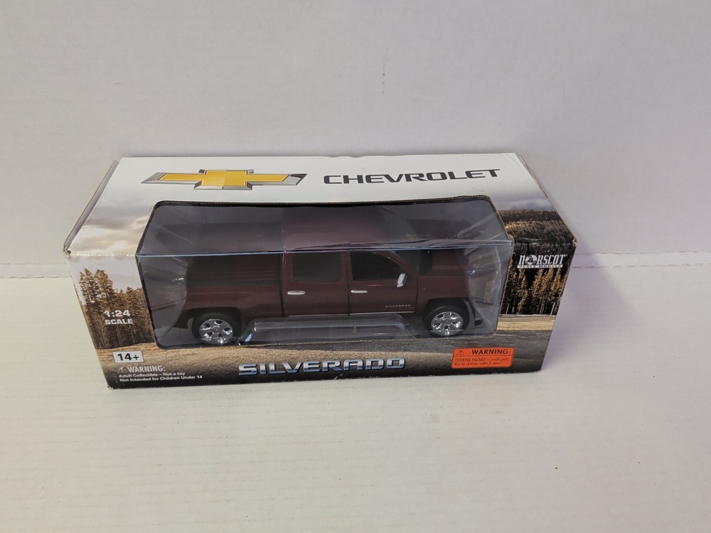NORSCOT 1/24 RED 2014-15 CHEVY SILVERADO Z71 TRUCK NEW IN BOX