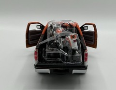 Ford F-150 STX 1:27 SCALE WITH 1958 FLH DUO GLIDE 1:24 HARLEY BY MAISTO WHITE