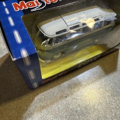 Vintage Maisto Volkswagen Van 1:33 NEW Gray Blue Bus