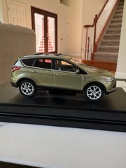 1/43 GREENLIGHT FORD ESCAPE 2013 Olive Green Diecast No Box