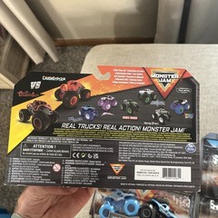 MONSTER JAM SERIES 28 AXE/SPARKLE & MEGALODON/MAX-D/THUNDER 2-PACK LOT OF 6