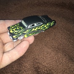 1:64 Hot Wheels Limited Edition 1951 51 Merc Mercury Black with Flames Legends