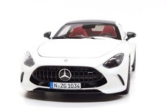 (Damaged Box) NZG 1:18 Mercedes-Benz AMG GT63 4Matic+ in Opalite White Magno