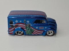 Hot Wheels CS Customs Dairy Delivery Chrome 250th US Birthday In Blue CS5