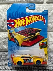 Hot Wheels HW Art Cars 10/10 Mad Manga 159/250 Yellow