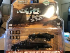 1/64 GREENLIGHT HOLLYWOOD 72 FORD F-350 RAMP TRUCK & 1973 FALCON XB MAD MAX