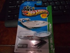 2013 Hot Wheels Star Trek USS Enterprise NCC-1701