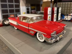 1958 Pontiac Bonneville Tudor Hardtop, 1/43 Scale