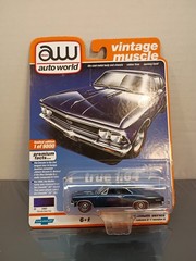Auto World Vintage Muscle Danube Blue 1966 Chevy Chevelle SS 396 Die Cast 1:64