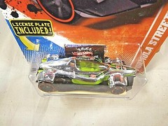 2011 Hot Wheels Walmart License #71 Track Stars 6/15 FORMULA STREET Chrome-Green