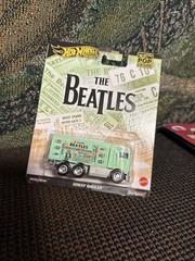Hot Wheels Pop Culture TV Movie Game Hiway Hauler Green Beatles
