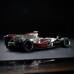 1/64 MP4-23 F1 Hamilton Diecast Alloy Car Model Collectible