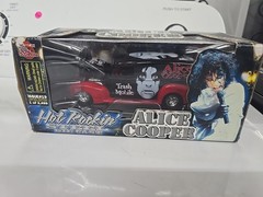 Alice Cooper – Racing Champions – Hot Rockin’ Steel Die Cast Trash Mobile #19