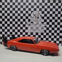 Greenlight Artisan Custom 1969 Dodge Charger Daytona Orange 1:18