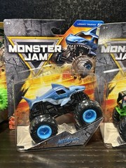 Monster Jam Trucks Lot Of 5 Brand New ( Grave Digger)