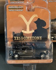 GREENLIGHT HOLLYWOOD YELLOWSTONE DUTTON RANCH 2017 DODGE RAM 3500 LARAMIE DUALLY