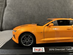 1/18 Maisto 2016 Chevrolet Camaro SS Orange Metallic Diecast Special Edition