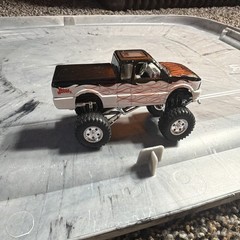 Muscle Machines Truckin 2000 Ford F-150 Black & White W/Orange Flames – Loose –