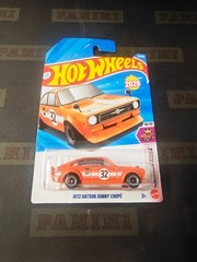 Hot Wheels 1972 Datsun Sunny Coupe Orange #32 JDM 1/64 Diecast Sealed #211