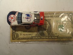LIONEL/MLBP RACING 1/64 SCALE DIECAST BOSTON RED SOX CAR, EXCELLENT 1-185-1