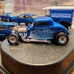 2003 Rare Vintage Pro Collector Series Ford Diecast Display Set – 6 vehicles