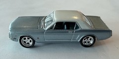 Johnny Lightning 1966 Ford Mustang GT Coupe Blue/Teal White Roof 1:64.