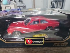 Burago BBurago Rolls Royce Camargue Dark Red 1/22 3001