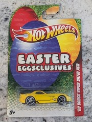 Hot Wheels 2011 Easter Eggsclusives Set of 8, Rodger Dodger Camaro Z28 68 Nova++