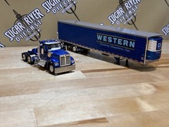 DCP 1/64 WESTERN DISTRIBUTING KENWORTH W990 And 53’ Reefer Semi Truck Farm Toy