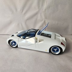 1995 Maisto Ford GT90 Concept 1:18 Diecast Car White Special Edition Unboxed V12