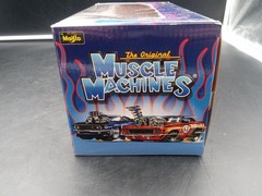 Muscle Machines 1967 Chevy Nova SS 1:24 Scale Diecast Car