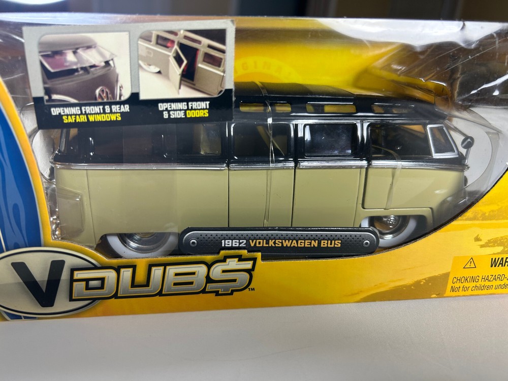 1962 VOLKSWAGEN BUS TWO TONE JADA TOYS VDUBS 1:24 SCALE DIE CAST NIB
