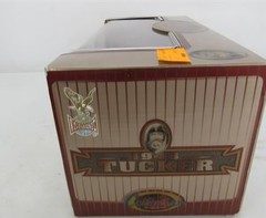 Road Legends 1948 Tucker 1:18 Diecast Model Car New in Box Opening Parts