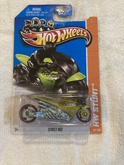 2013 Hot Wheel Street Noz Lime/Purple Rims New & Unopened 1:64