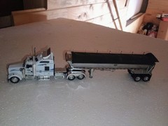 1/64 Dcp Kenworth With Chrome Trailer Missing Parts As Is