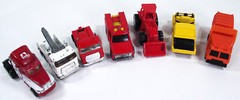 HOT WHEELS LOT OF 7 TRUCKS SEMI RECYCLER AIRSHIP TUG ROAD ROLLER FIRE LOOSE VTG