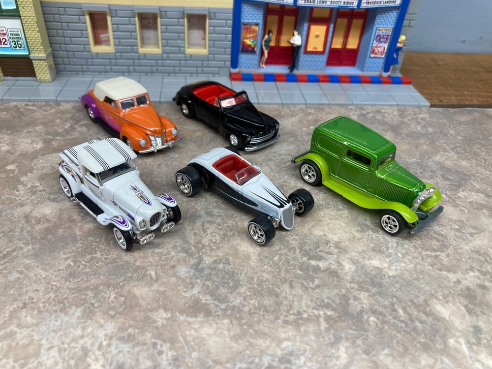 5 Hotwheels Real Riders Ford Street Rods